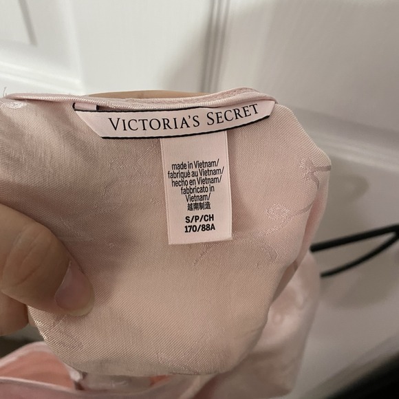 Victoria's Secret Slip Top Pink Silky Satin Size Small Pajamas Top Sexy - Picture 5 of 6